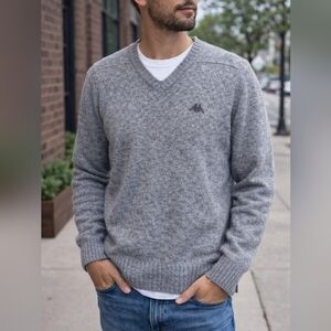 Kappa Gray V-Neck Sweater Men’s Size S/M Minimalist Knit Pullover Logo Classic